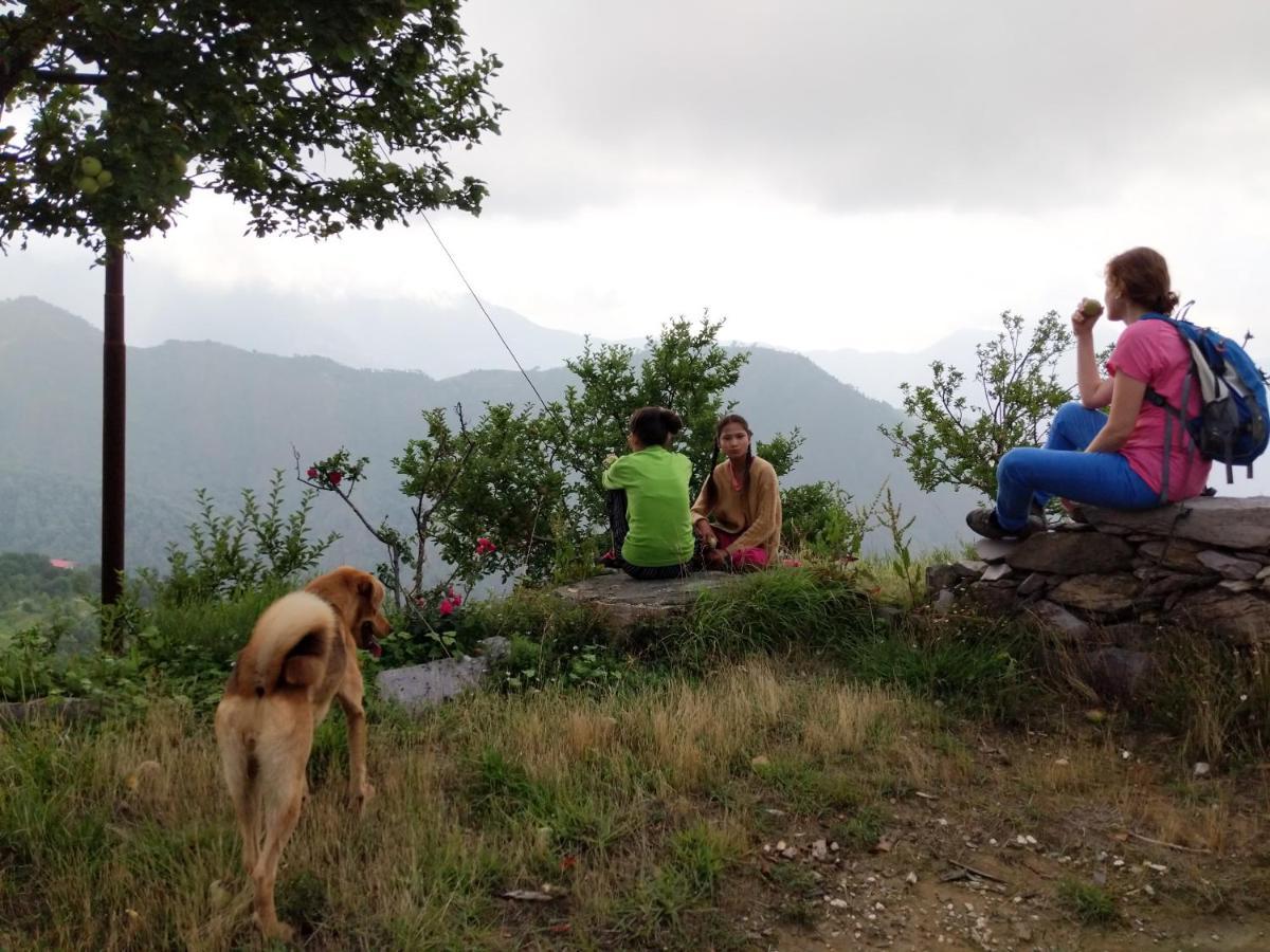 Namastay Himalayas, Kanatal Buitenkant foto
