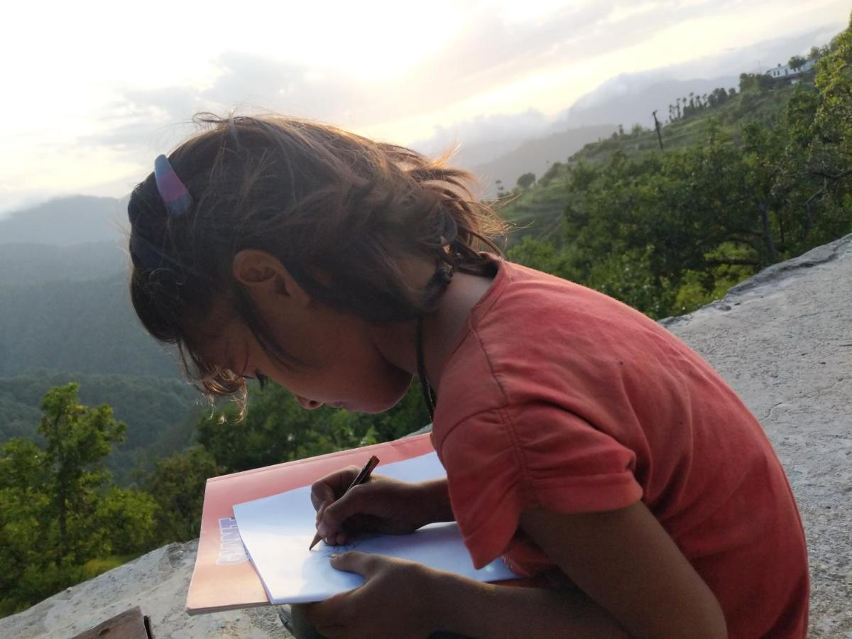Namastay Himalayas, Kanatal Buitenkant foto