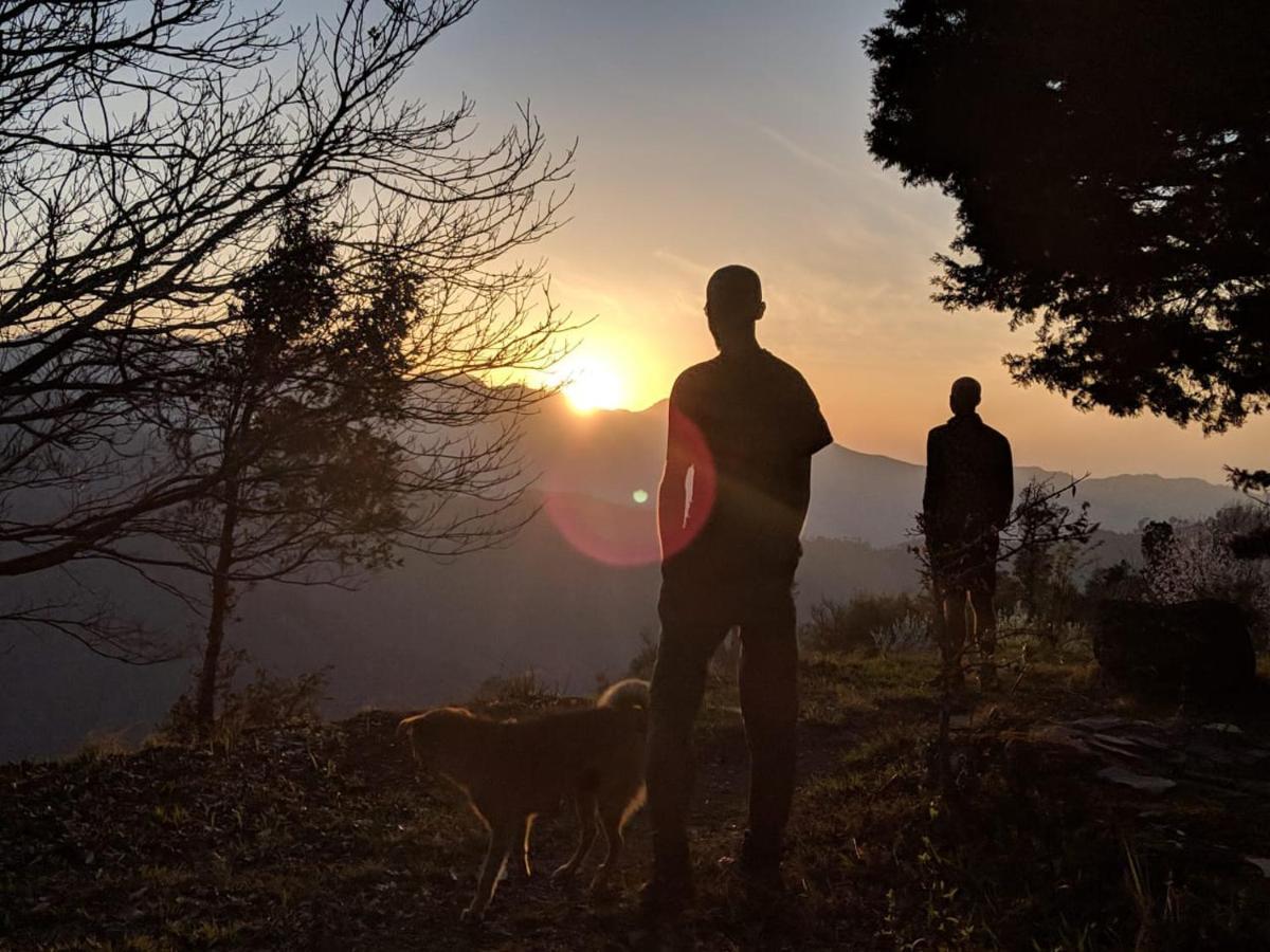 Namastay Himalayas, Kanatal Buitenkant foto