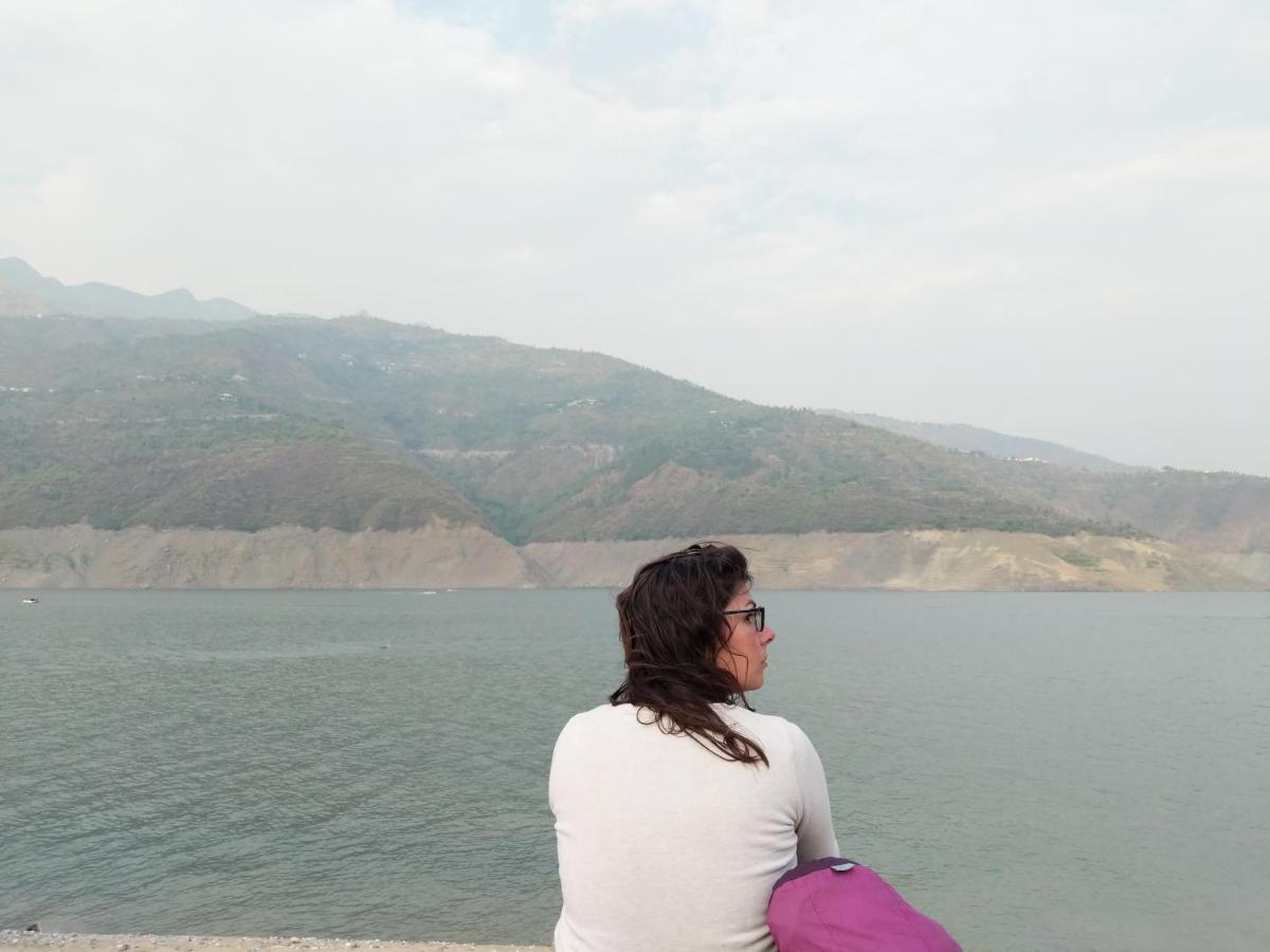 Namastay Himalayas, Kanatal Buitenkant foto