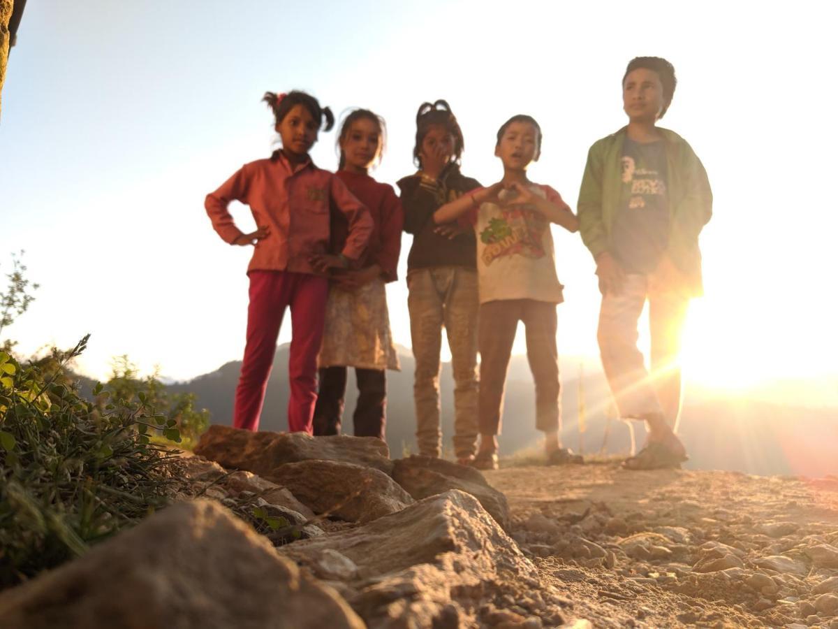 Namastay Himalayas, Kanatal Buitenkant foto