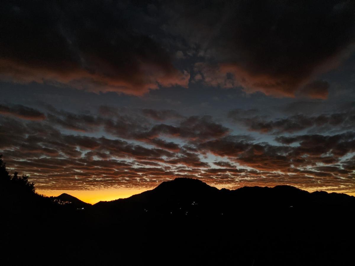 Namastay Himalayas, Kanatal Buitenkant foto